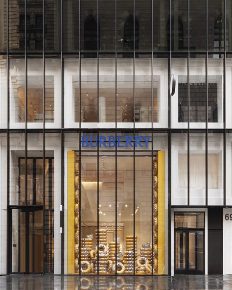 burberry store new york|burberry 5th ave.